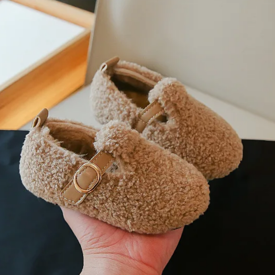 WarmSteps – Bequem & kuschelig – Plüsch-Winterschuhe für Kinder