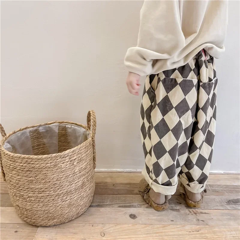 RetroBloom – Bequem & verspielt – Kinderhose mit Argyle-Muster