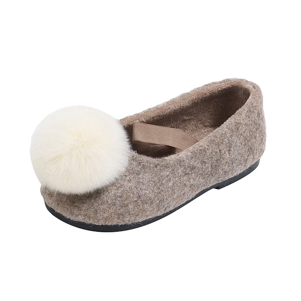 SoftSteps –  Warm & Weich – Mädchen-Schuhe mit Plüsch-Bommel
