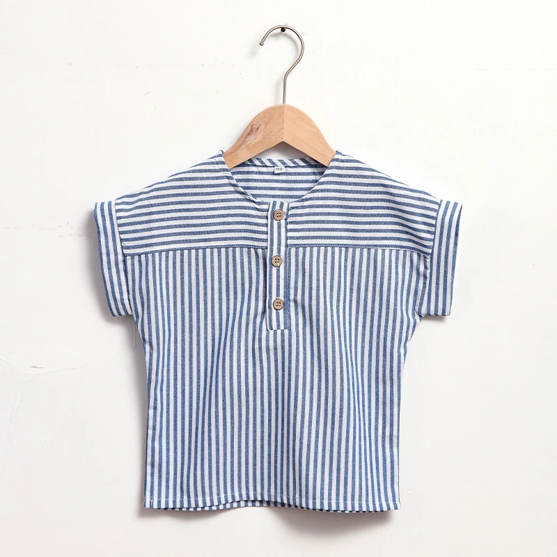LittleClassic – Elegant & bequem – Leinenhemd für Jungen mit Knopfdetail