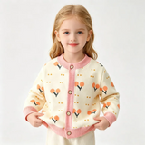CozyCardi – Weich & warm – Gestrickte Strickjacke mit niedlichen Motiven