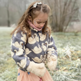 WarmHug – Bequem & trendy – Kinder-Fleecejacke mit verspielten Motiven