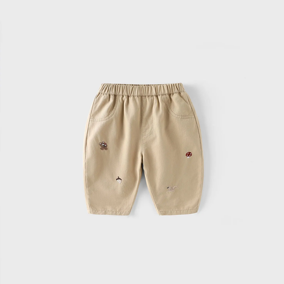 LittlePatch – Weich & bequem – Kinderhose mit gestickten Details