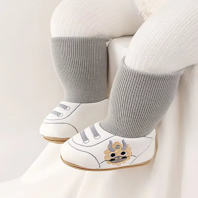 LittleCloud – Gemütlich & praktisch – Warme Babyschuhe mit hohem Schaft