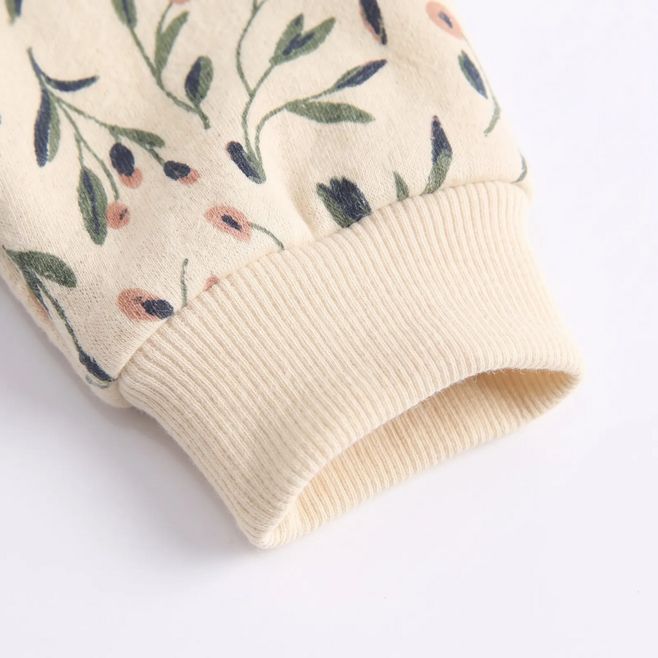FloraCozy – Weich & warm – Winter-Strampler für Baby-Mädchen mit Blumenmuster
