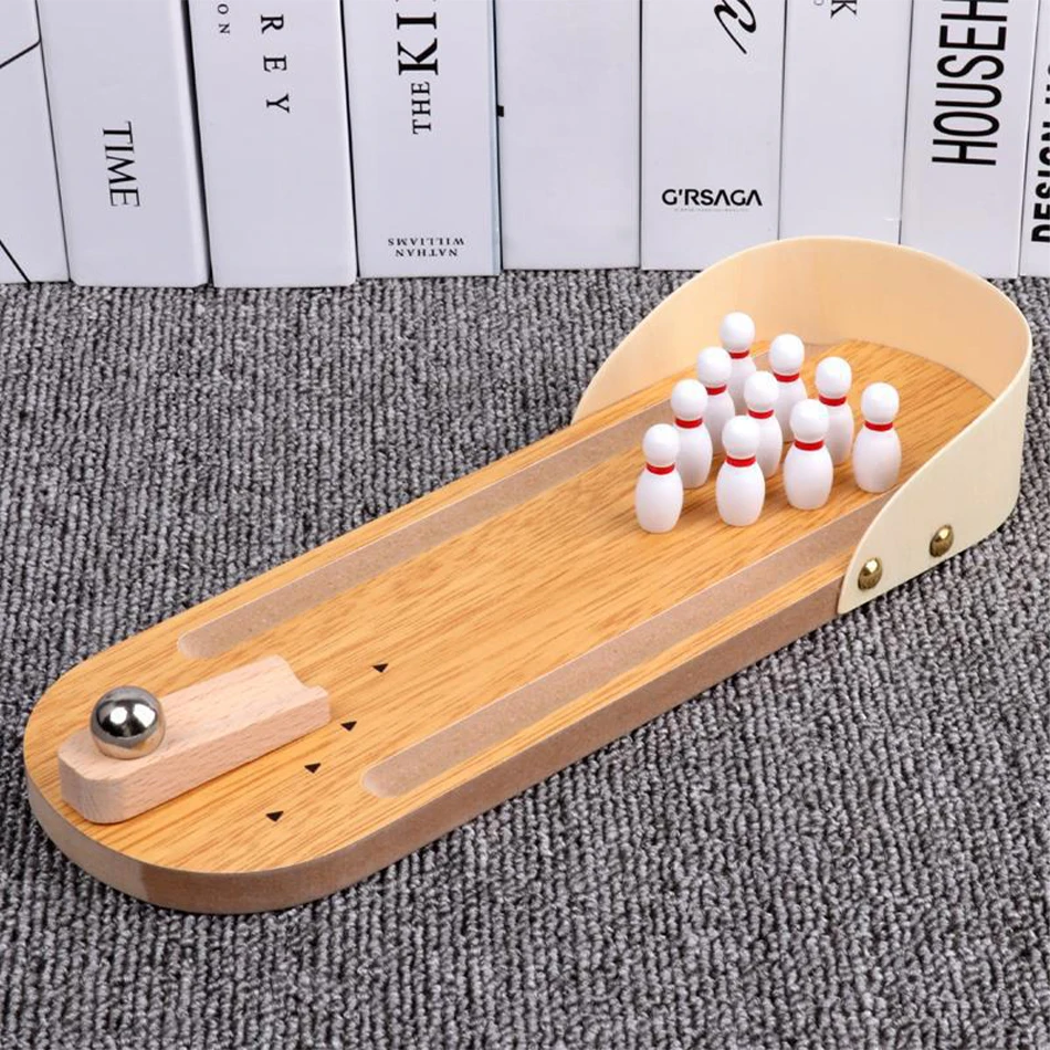 MiniStrike – Gemütlich & interaktiv – Bowling-Spiel auf einem Holztisch