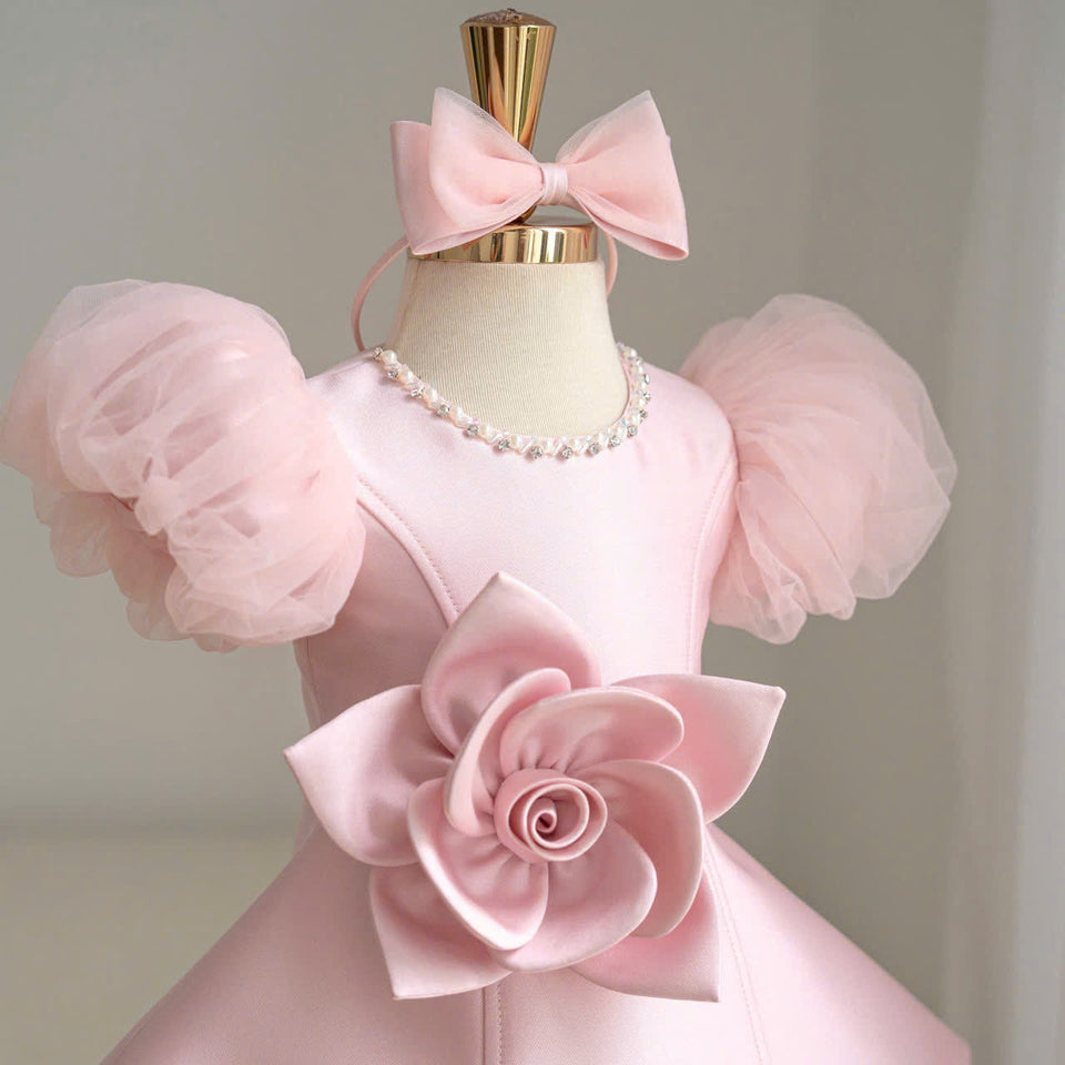 LittleRose – Elegant & festlich – Mädchenkleid mit 3D-Blume und Puffärmeln