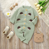 CozyHedge – Weich & warm – Gestrickter Baby-Strampler mit Igel-Motiv