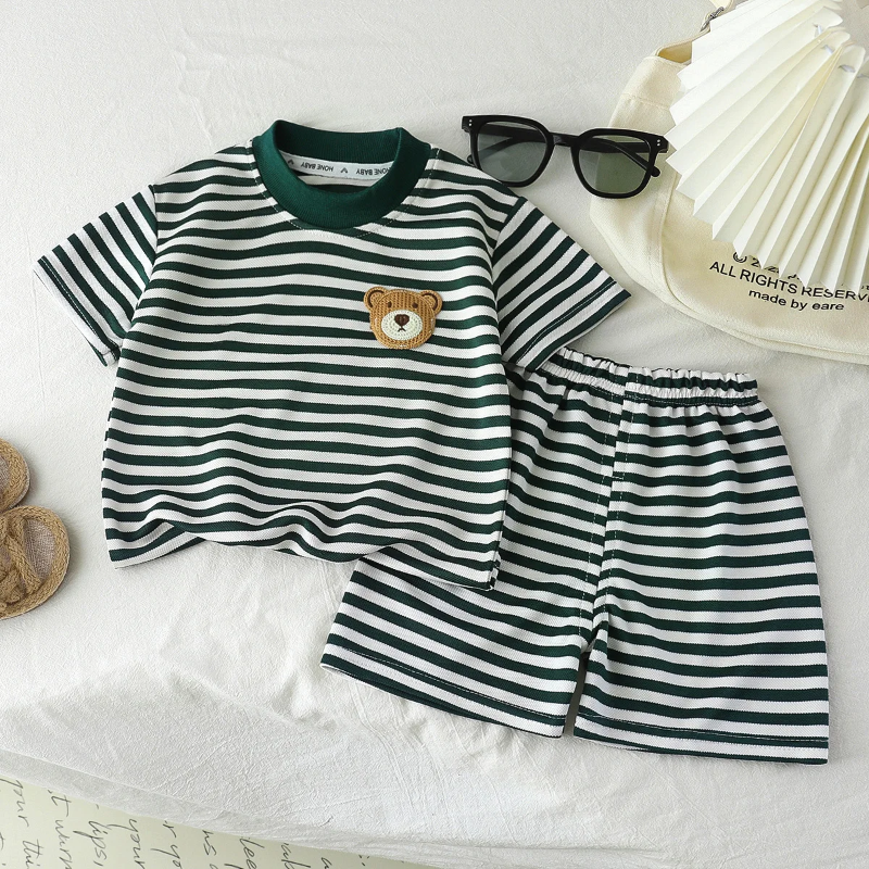 Kids Stripe Outfit – Trendy & komfortabelt – Sommeroutfit til børn