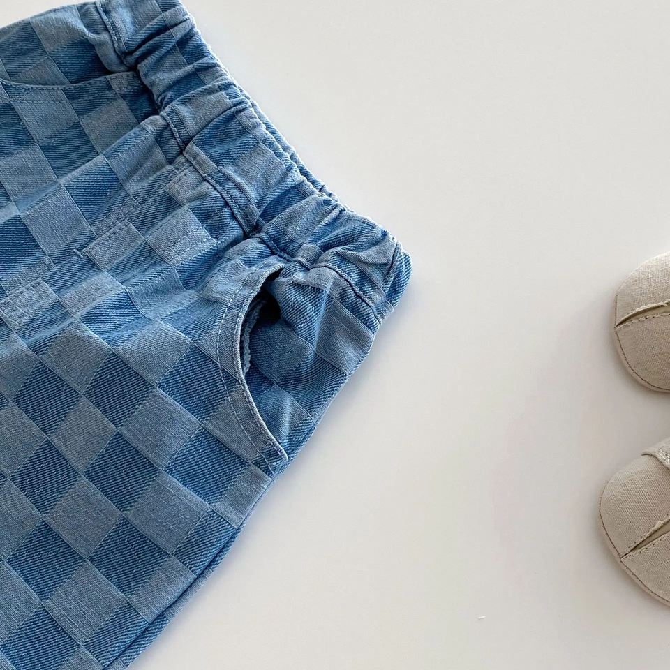 DenimCheck – Bequem & trendy – Kinderhose mit Karomuster