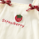 BerryBloom – Süß & bequem – Mädchenkleid mit Erdbeer- und Hasen-Aufnäher