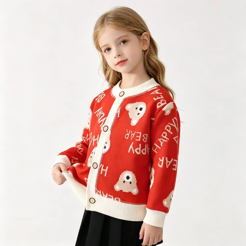 CozyCardi – Weich & warm – Gestrickte Strickjacke mit niedlichen Motiven
