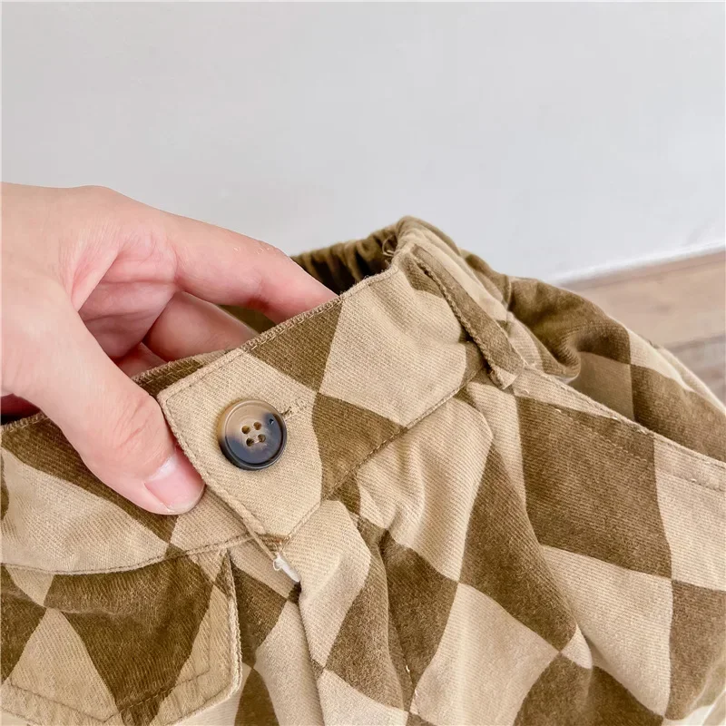 RetroBloom – Bequem & verspielt – Kinderhose mit Argyle-Muster