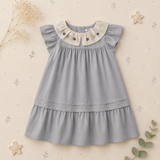 Princess Dress – Stilfuld og behagelig – Kjole med broderet krave