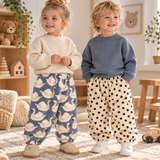 FuzzyPants – Weich & warm – Plüsch-Kinderhose mit verspielten Motiven