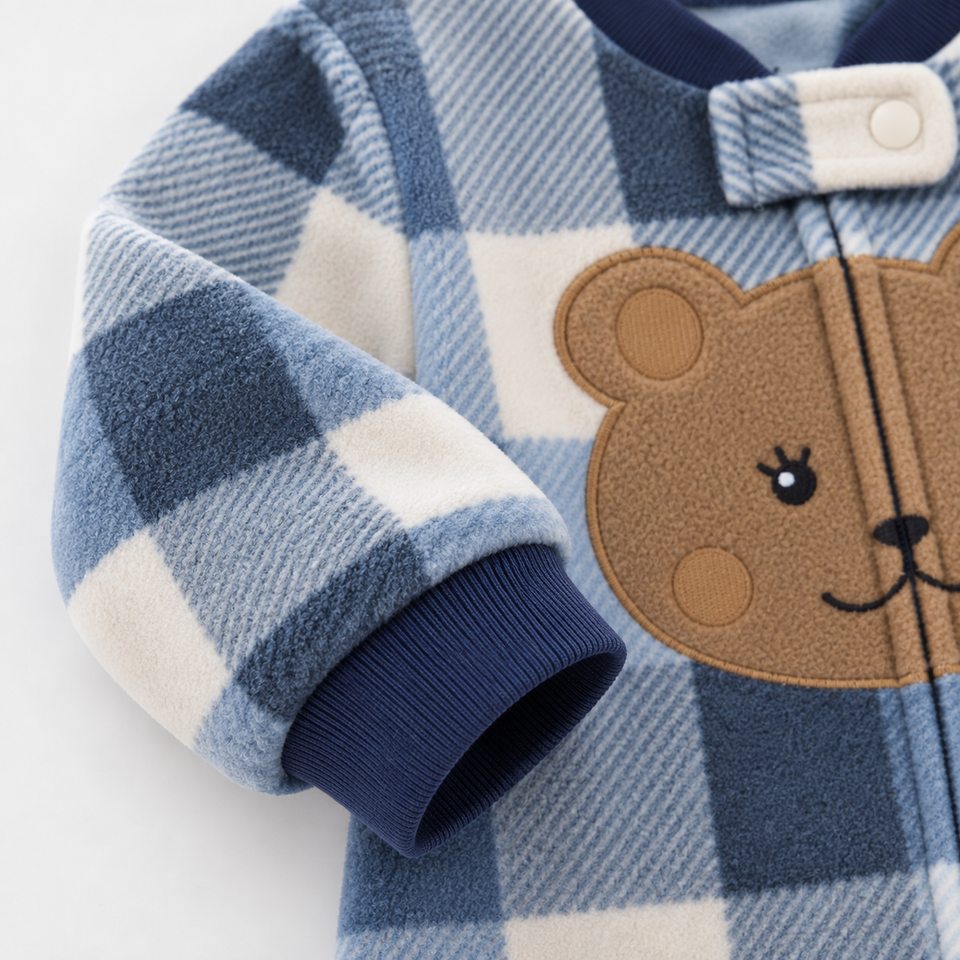 WarmBuddy – Süß & weich – Baby-Strampler aus Fleece mit Cartoon-Aufdruck