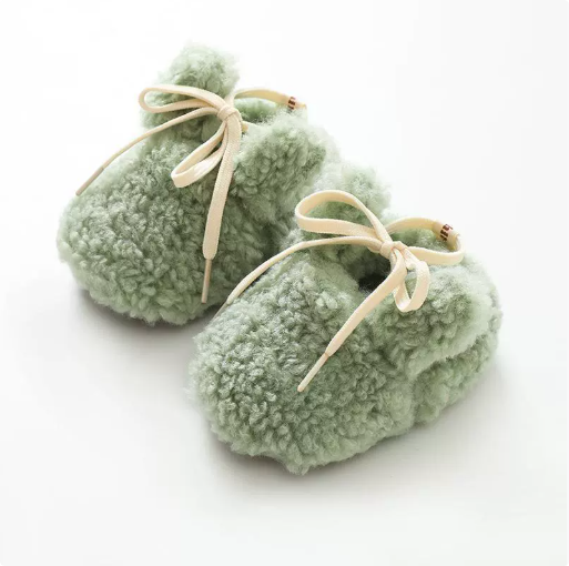 SnuggleBunny – Warm & Sicher – Rutschfeste Hasen-Hausschuhe