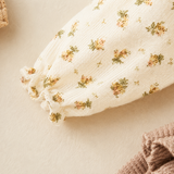 SweetPea – Baby-Outfit für Mädchen mit Rüschen und Blumenmuster