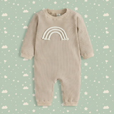 SnuggleHue – Blødt og behageligt – Regnbue-babybody