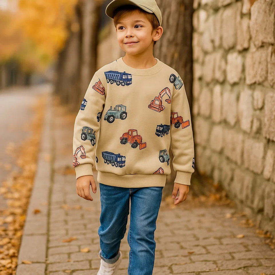 TruckTales – Blød og varm - sweater med farverige byggekøretøjer