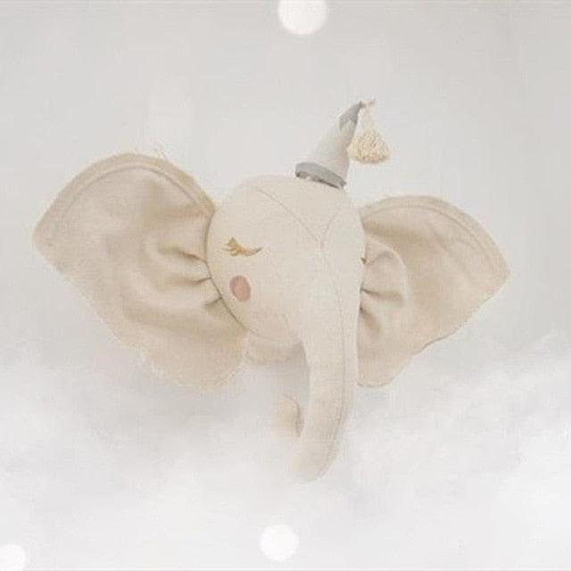 PlayNest – Weich & lehrreich – Plüschtiere als Wanddekoration