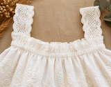 TinyLuxe – Zomerset aus Spitzenoberteil und Hose mit weitem Bein