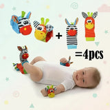 Wrist Rattle and Socks – Motorik & leg – Rangle til babyer (sæt med 4)