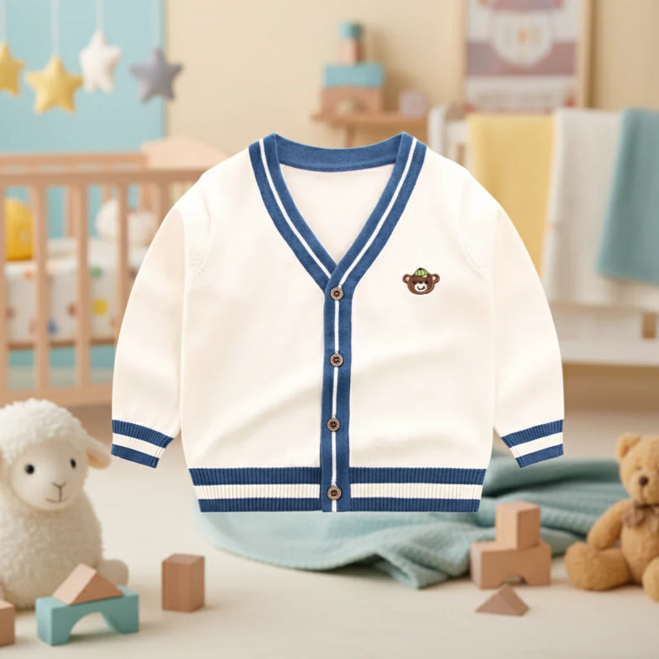 CozziWear – Warm & Trendy – Strickjacke mit Bären