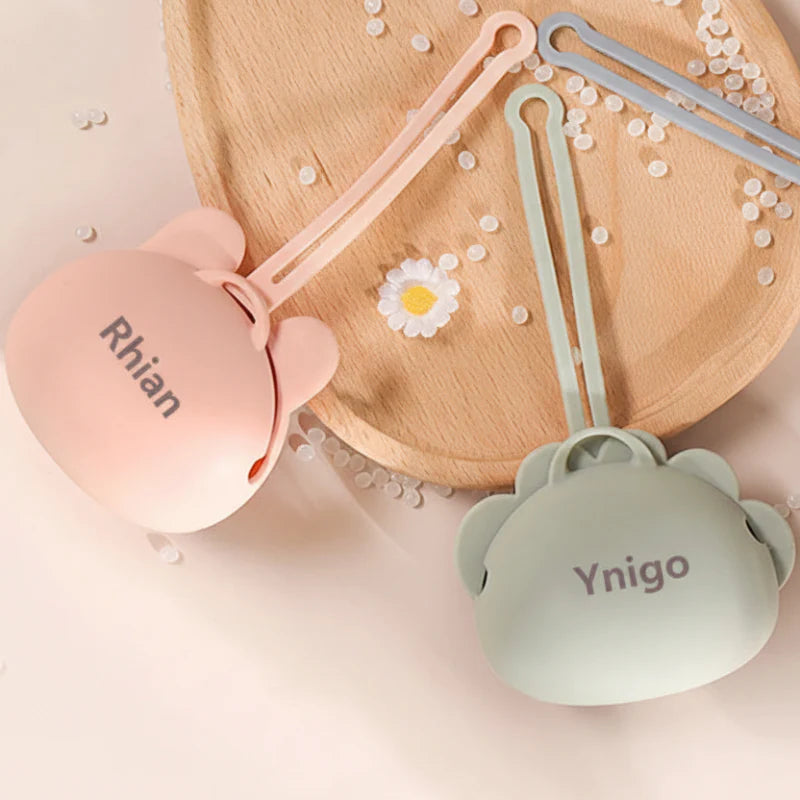 Personalized Pacifier Case – Graviert & praktisch – Personalisierter Schnullerhalter