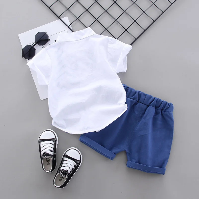 Mini Fashion™ - Dino t-shirt med shorts