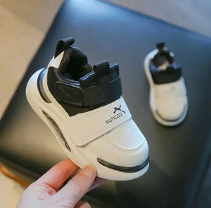 KidStride – Trendy & Funktional – Sneakers mit Klettverschluss