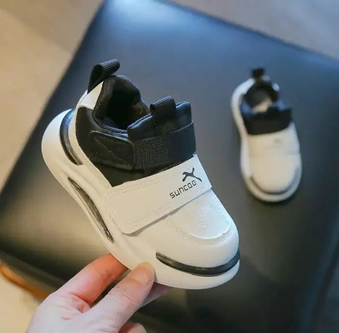 KidStride – Trendy & Funktional – Sneakers mit Klettverschluss